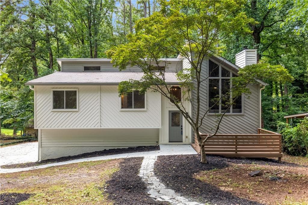 3 bedroom, 3 bathroom, 1,876 sq ft single family residence sold at 515 Dover Street, Marietta, GA 30066