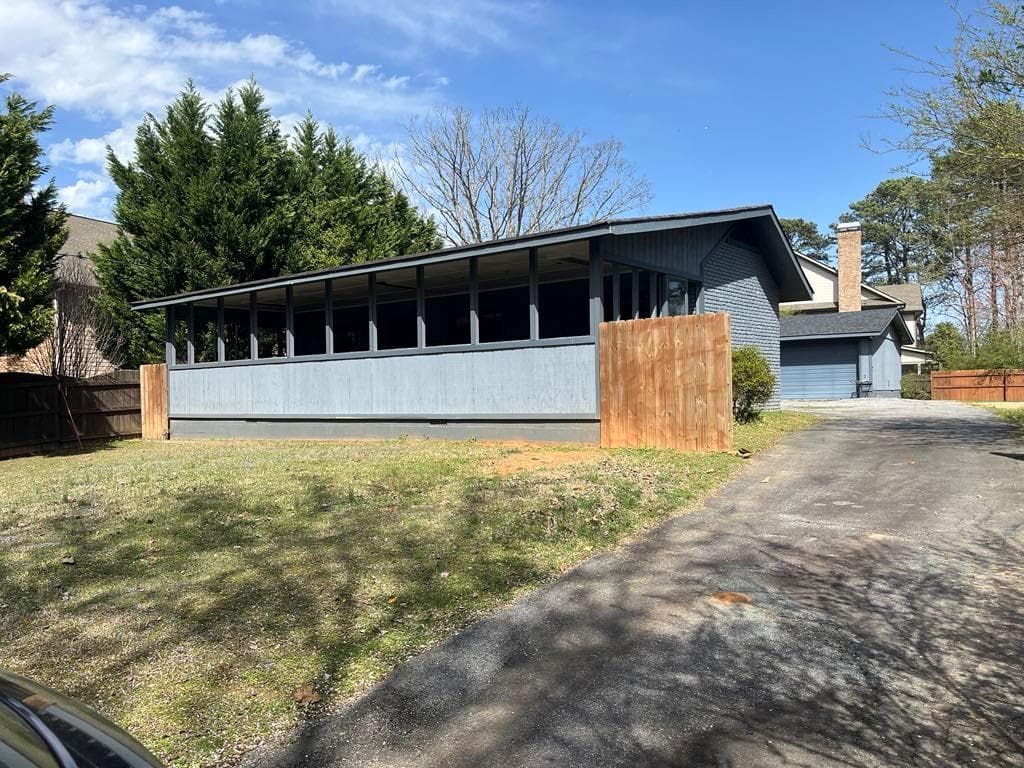 2 bedroom, 1 bathroom, 1,200 sq ft single family residence sold at 4931 Happy Hollow Road, Atlanta, GA 30360