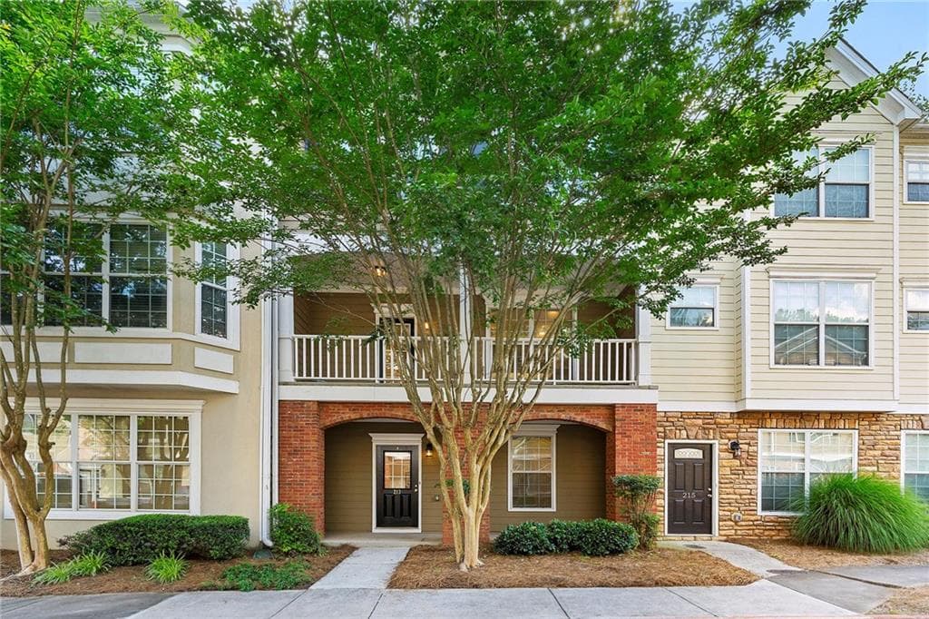 4 bedroom, 3 bathroom, 2,205 sq ft townhouse sold at 213 Riverstone Commons Circle, Canton, GA 30114