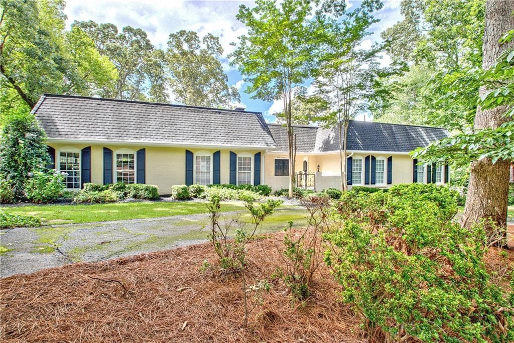 522 Golfview Drive, Peachtree City, GA 30269 — most recent listing photo