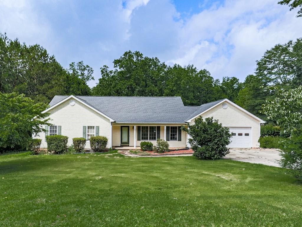 3 bedroom, 2 bathroom, 1,858 sq ft single family residence sold at 10307 E Cherokee Drive, Canton, GA 30115