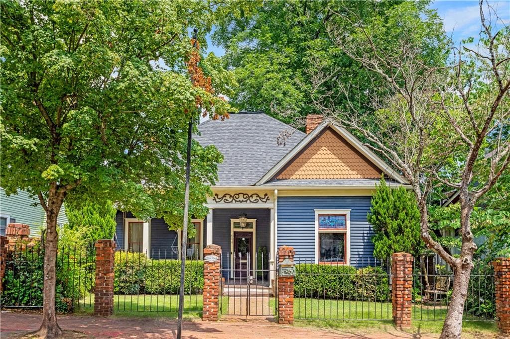 3 bedroom, 2 bathroom, 1,986 sq ft single family residence sold at 694 Peeples Street, Atlanta, GA 30310