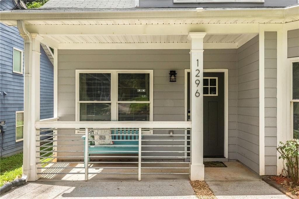 4 bedroom, 3 bathroom, 1,665 sq ft single family residence sold at 1296 Plaza Avenue, Atlanta, GA 30310
