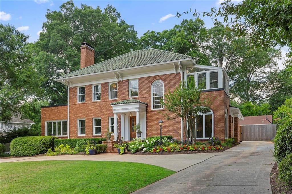 6 bedroom, 7 bathroom, 4,315 sq ft single family residence sold at 1036 Oxford Road, Atlanta, GA 30306
