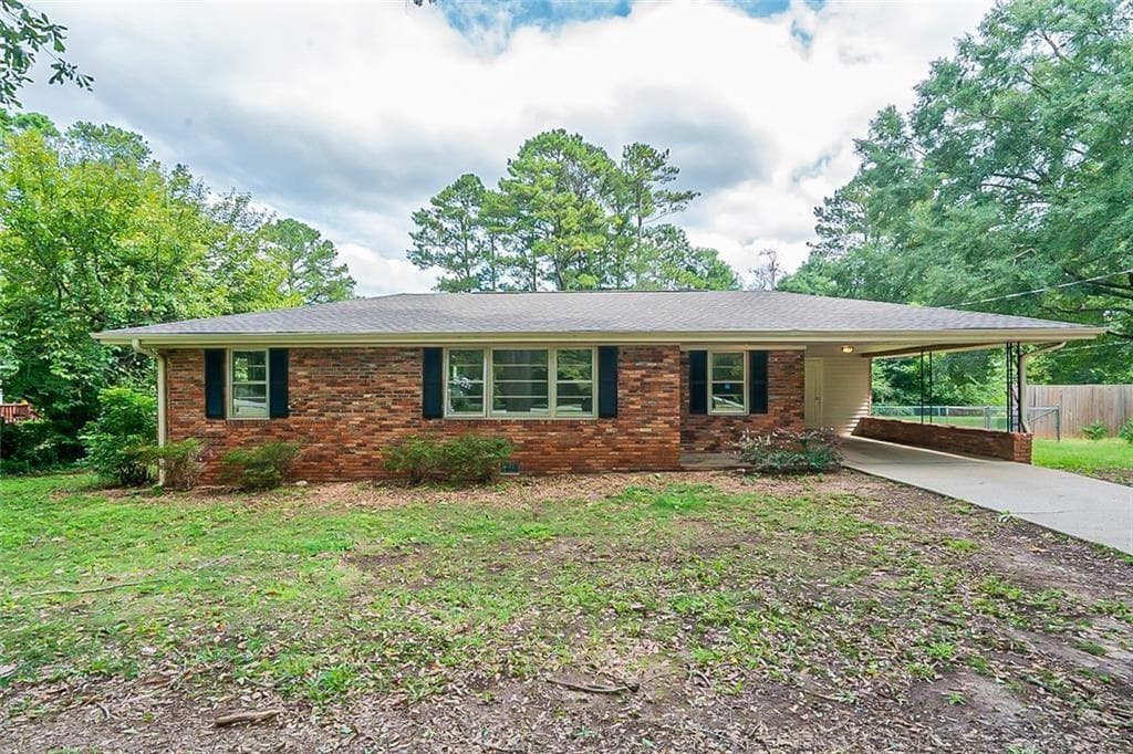 3 bedroom, 1 bathroom, 1,050 sq ft single family residence sold at 5167 Hiram Lithia Springs Road, Powder Springs, GA 30127