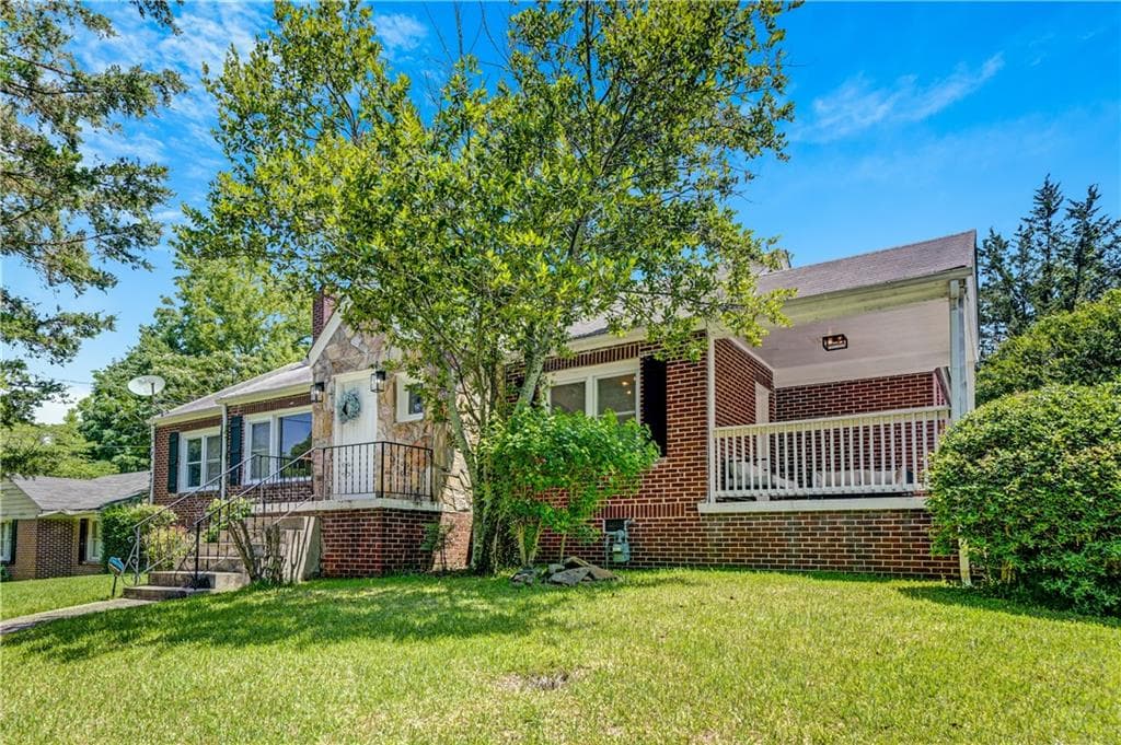 3 bedroom, 2 bathroom, 1,457 sq ft single family residence sold at 1544 Brewer Boulevard, Atlanta, GA 30310