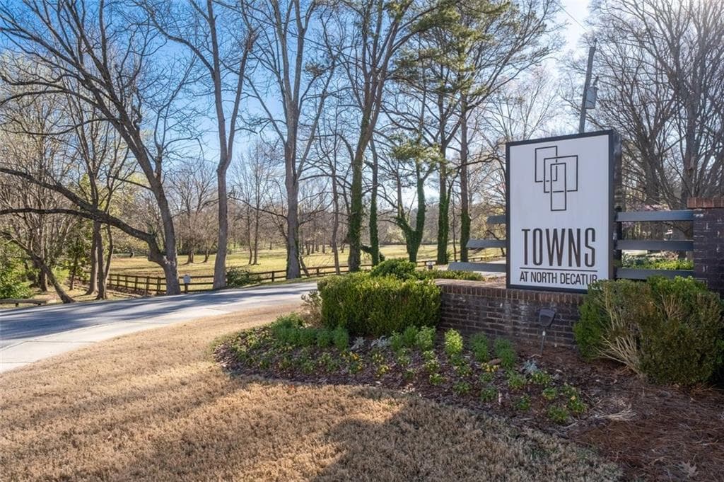 852 CONSTELLATION Drive, Decatur, GA 30033 — most recent listing photo
