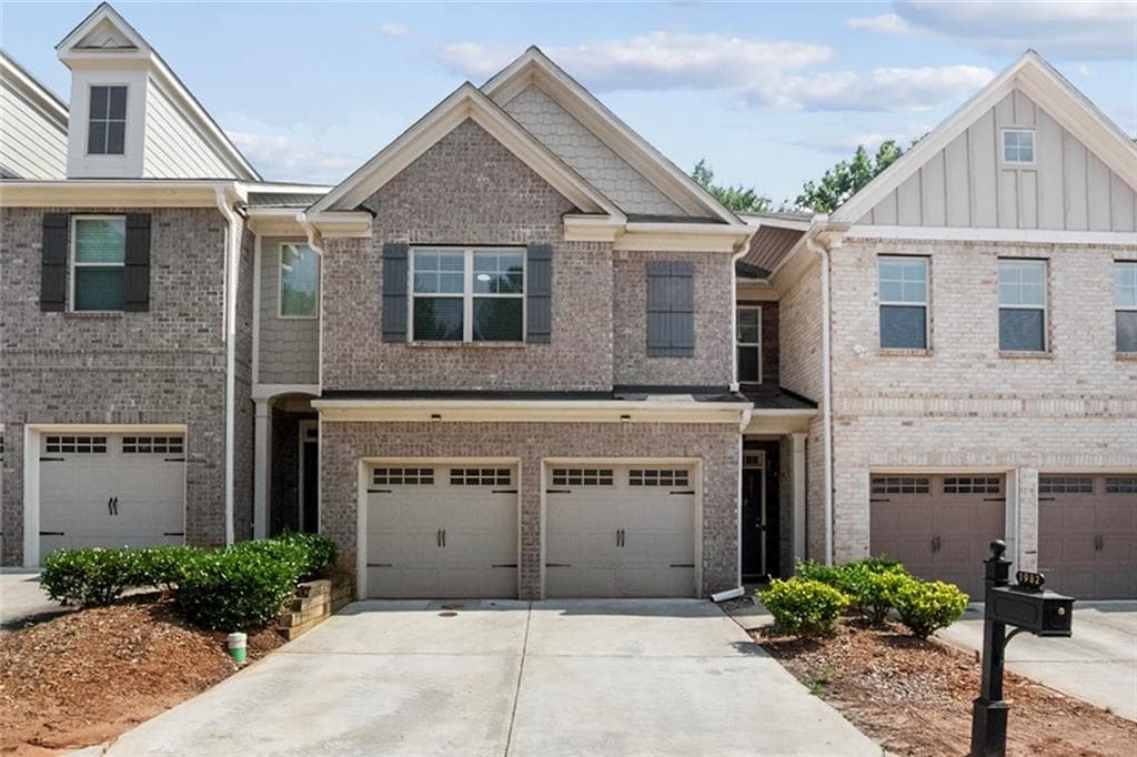 3 bedroom, 3 bathroom, 2,094 sq ft townhouse sold at 1982 Brightleaf Way, Marietta, GA 30060