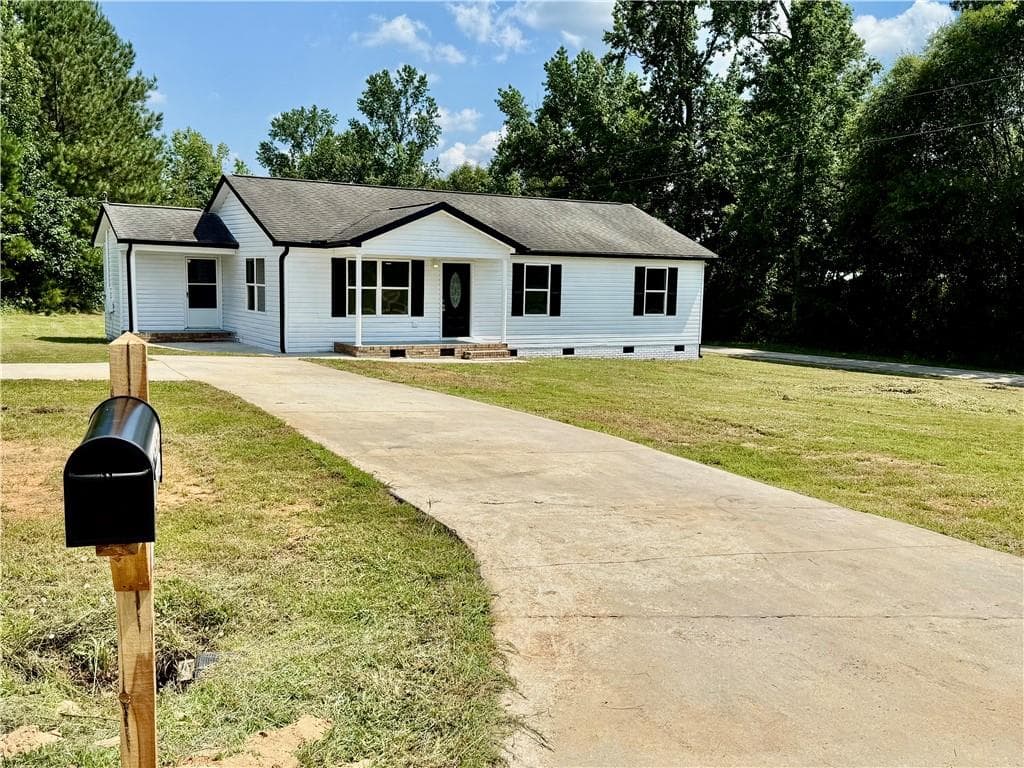 4 bedroom, 2 bathroom single family residence sold at 1021 Friendship Road, Hartwell, GA 30643