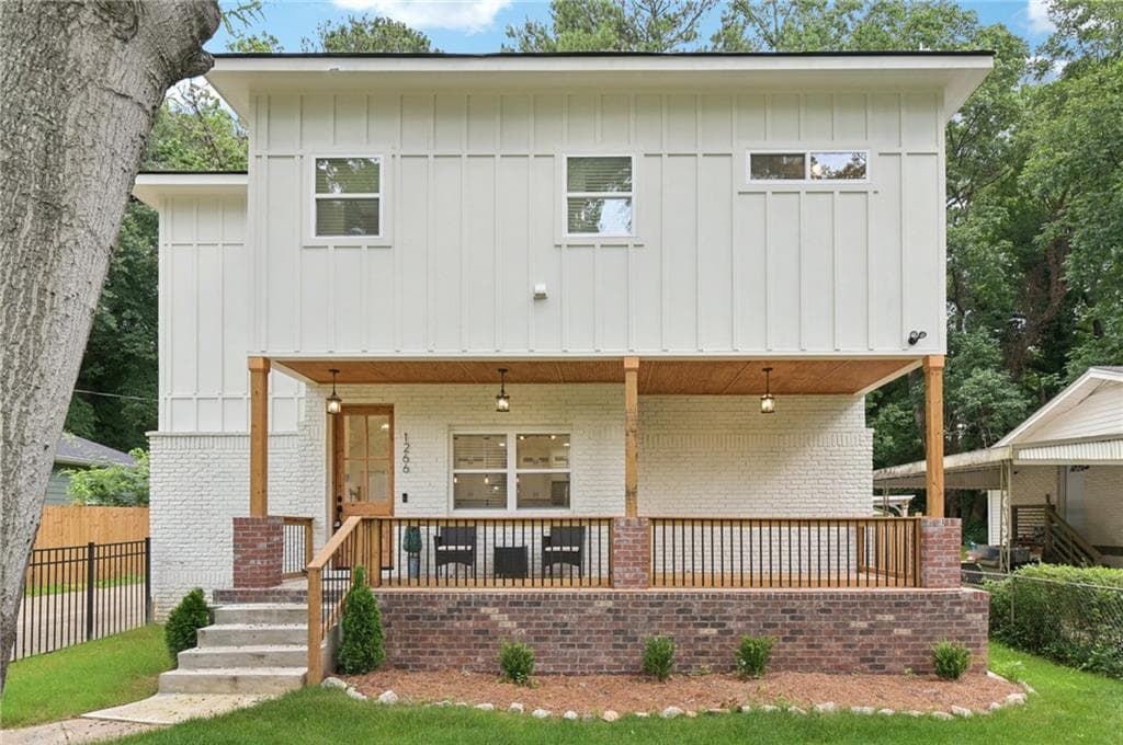 4 bedroom, 4 bathroom, 2,202 sq ft single family residence sold at 1266 Elizabeth Avenue, Atlanta, GA 30310