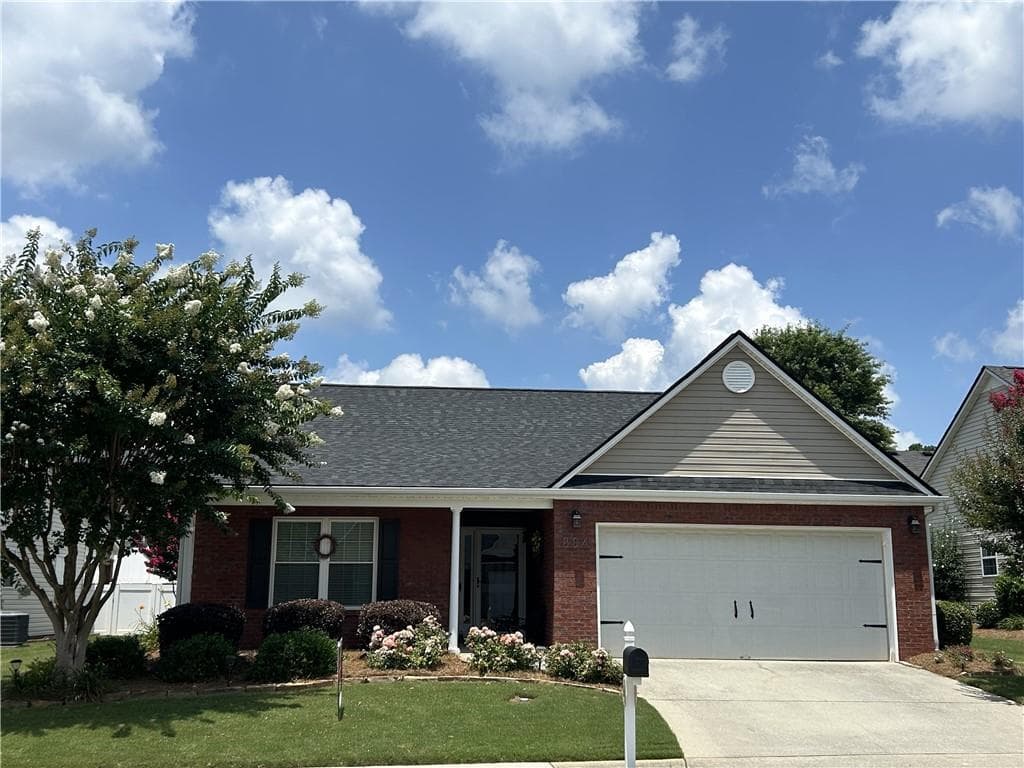 2 bedroom, 2 bathroom, 1,605 sq ft single family residence sold at 804 Village Place, Loganville, GA 30052