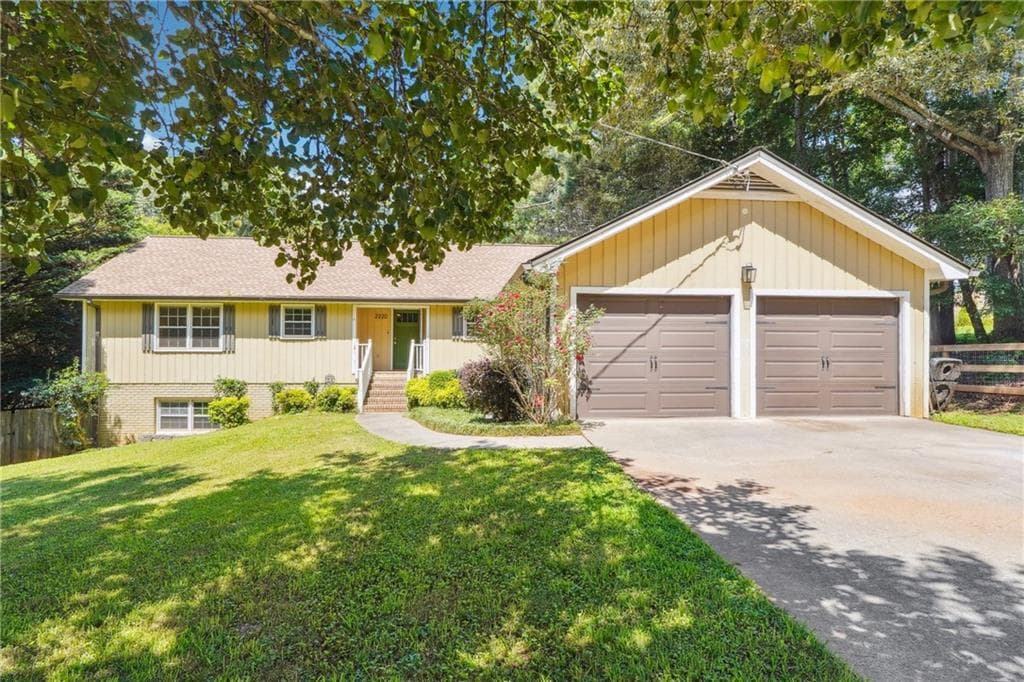 4 bedroom, 3 bathroom, 2,262 sq ft single family residence sold at 2220 Williams Lane, Cumming, GA 30028