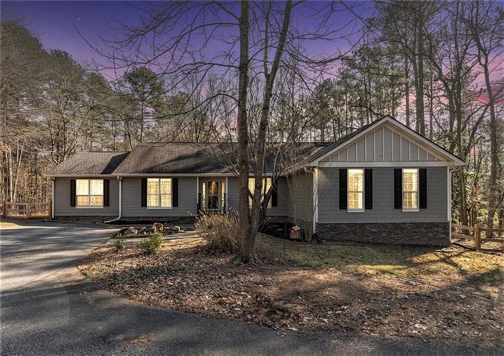 4 bedroom, 3 bathroom, 2,490 sq ft single family residence sold at 675 Mayes, Powder Springs, GA 30127
