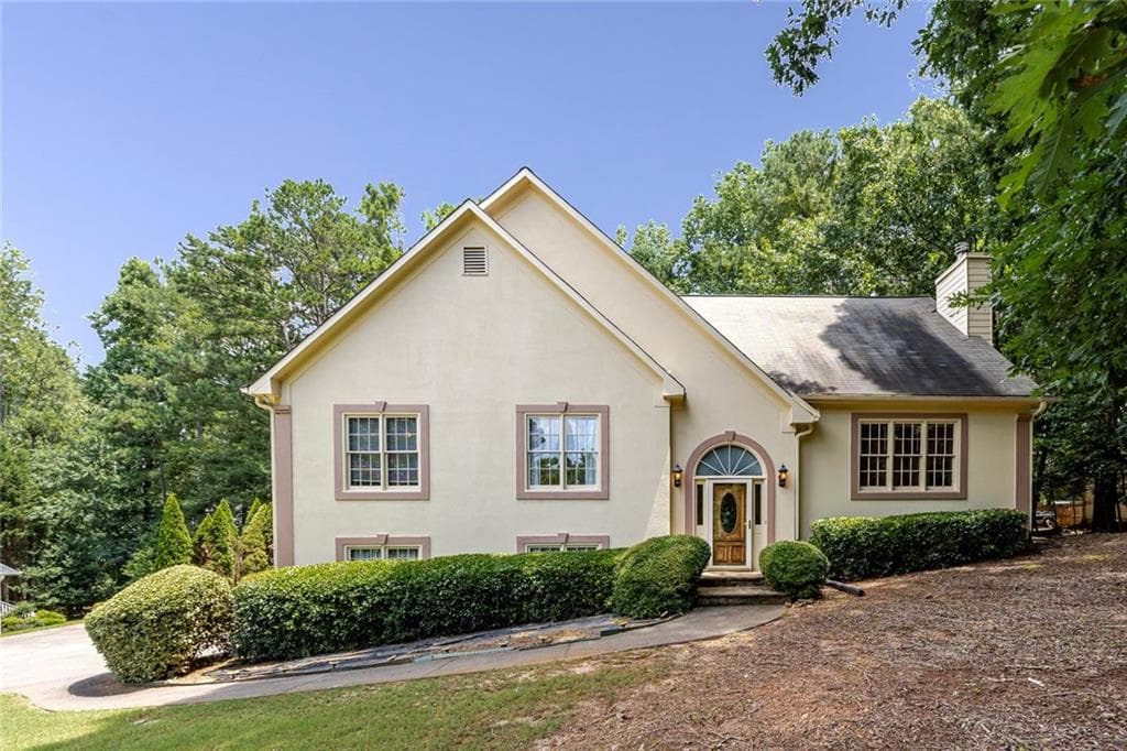 3 bedroom, 3 bathroom, 1,916 sq ft single family residence sold at 629 Pine Terrace, Canton, GA 30114