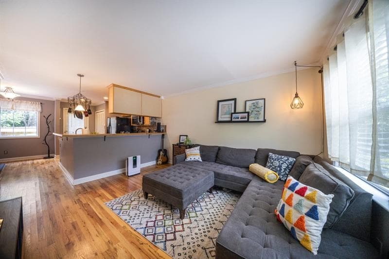 2 bedroom, 2 bathroom, 950 sq ft condominium sold at 2232 Dunseath Avenue 407, Atlanta, GA 30318