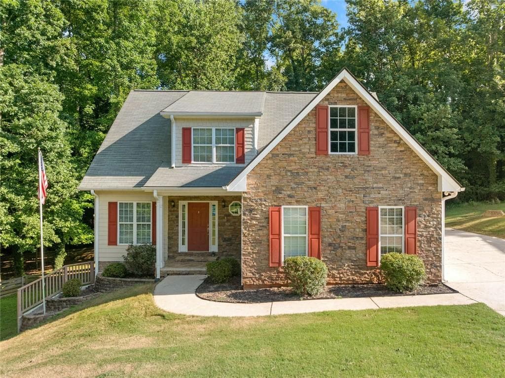 4 bedroom, 3 bathroom, 2,293 sq ft single family residence sold at 140 Glencrest Drive, Commerce, GA 30529