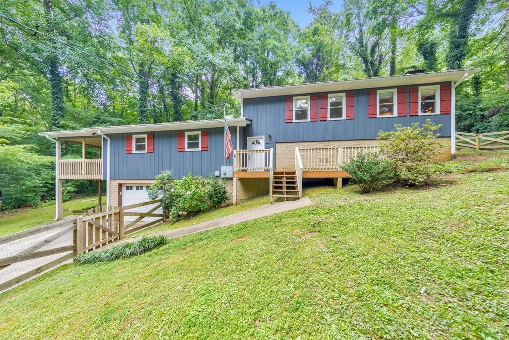 3 bedroom, 2 bathroom, 1,402 sq ft single family residence sold at 410 Katherine Lane, Woodstock, GA 30189