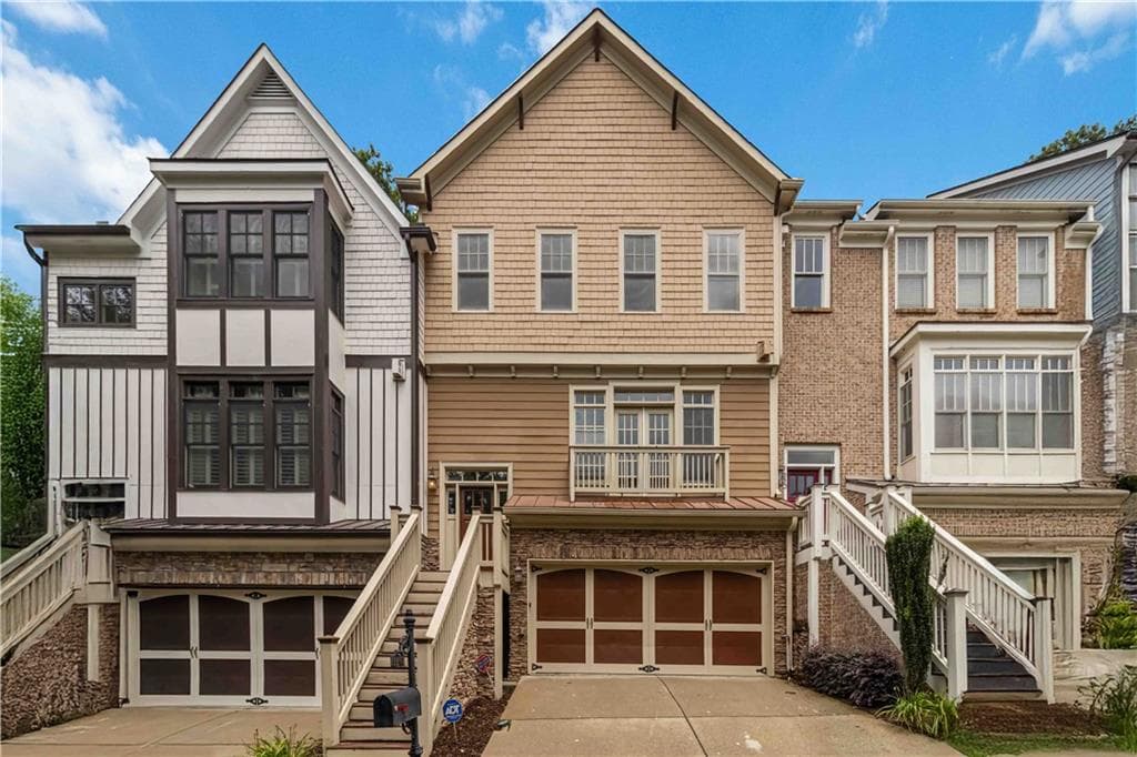 3 bedroom, 4 bathroom, 2,117 sq ft townhouse sold at 1648 Gilstrap Lane, Atlanta, GA 30318