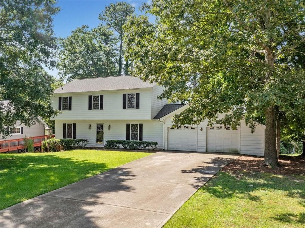 4 bedroom, 3 bathroom, 2,033 sq ft single family residence sold at 2372 Smokehouse Path, Lawrenceville, GA 30044