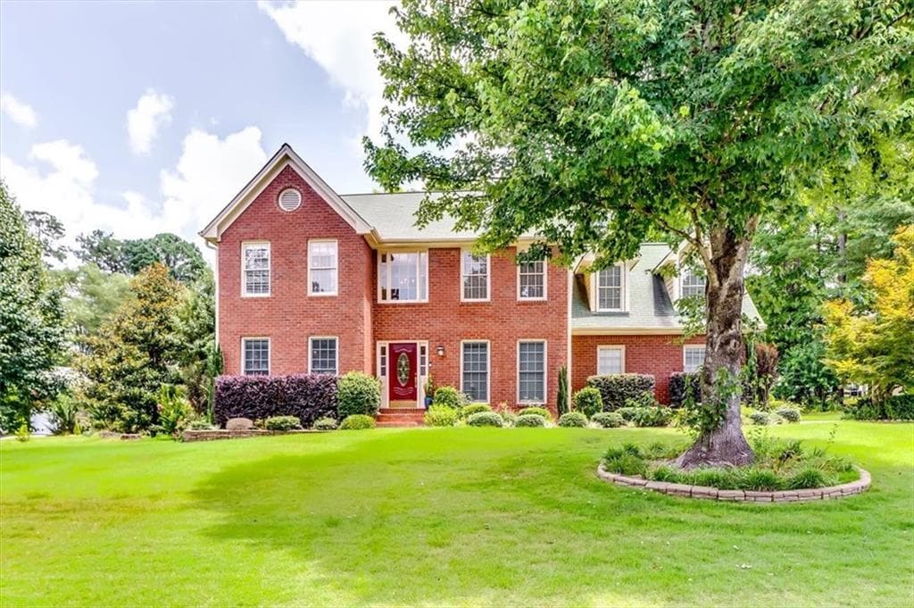 4 bedroom, 3 bathroom, 2,286 sq ft single family residence sold at 2209 Willow Crest Circle, Lawrenceville, GA 30044