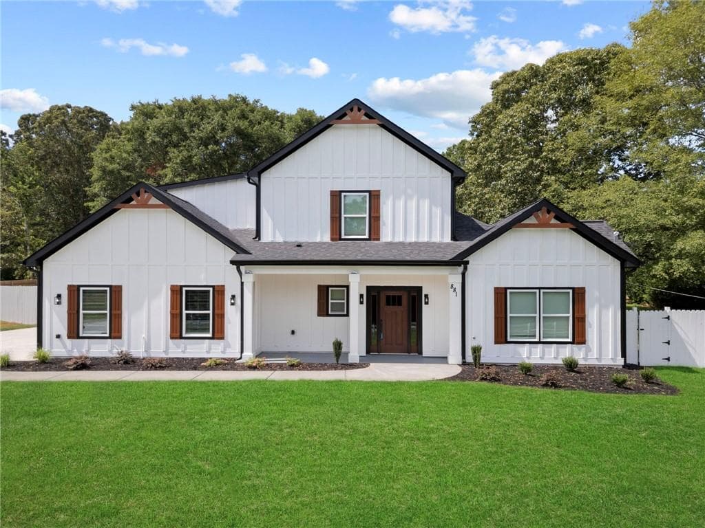 4 bedroom, 4 bathroom, 3,046 sq ft single family residence sold at 881 Crumbley, Mcdonough, GA 30252