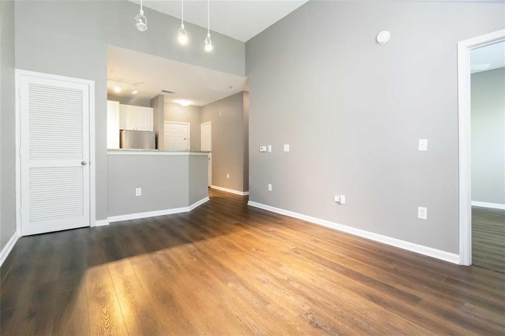 1 bedroom, 1 bathroom, 648 sq ft condominium sold at 10 PERIMETER SUMMIT Boulevard 4428, Brookhaven, GA 30319