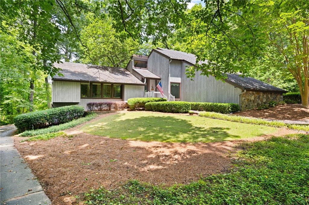 5 bedroom, 3 bathroom, 3,498 sq ft single family residence sold at 431 Vinewood Point, Marietta, GA 30068