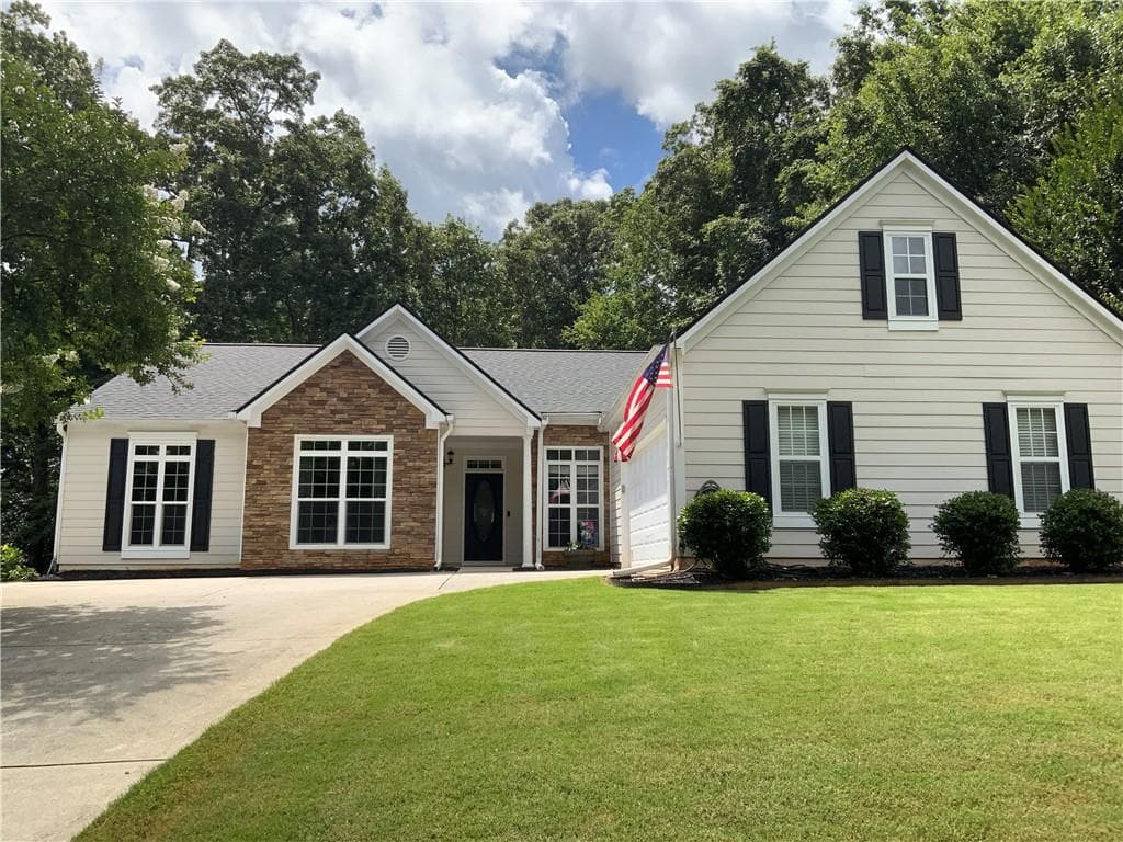 4 bedroom, 3 bathroom, 2,138 sq ft single family residence sold at 1165 Emperor Lane, Hoschton, GA 30548