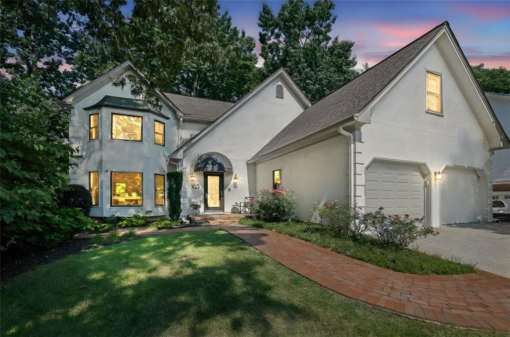 4 bedroom, 5 bathroom, 3,908 sq ft single family residence sold at 975 MANCHESTER Place, Atlanta, GA 30328