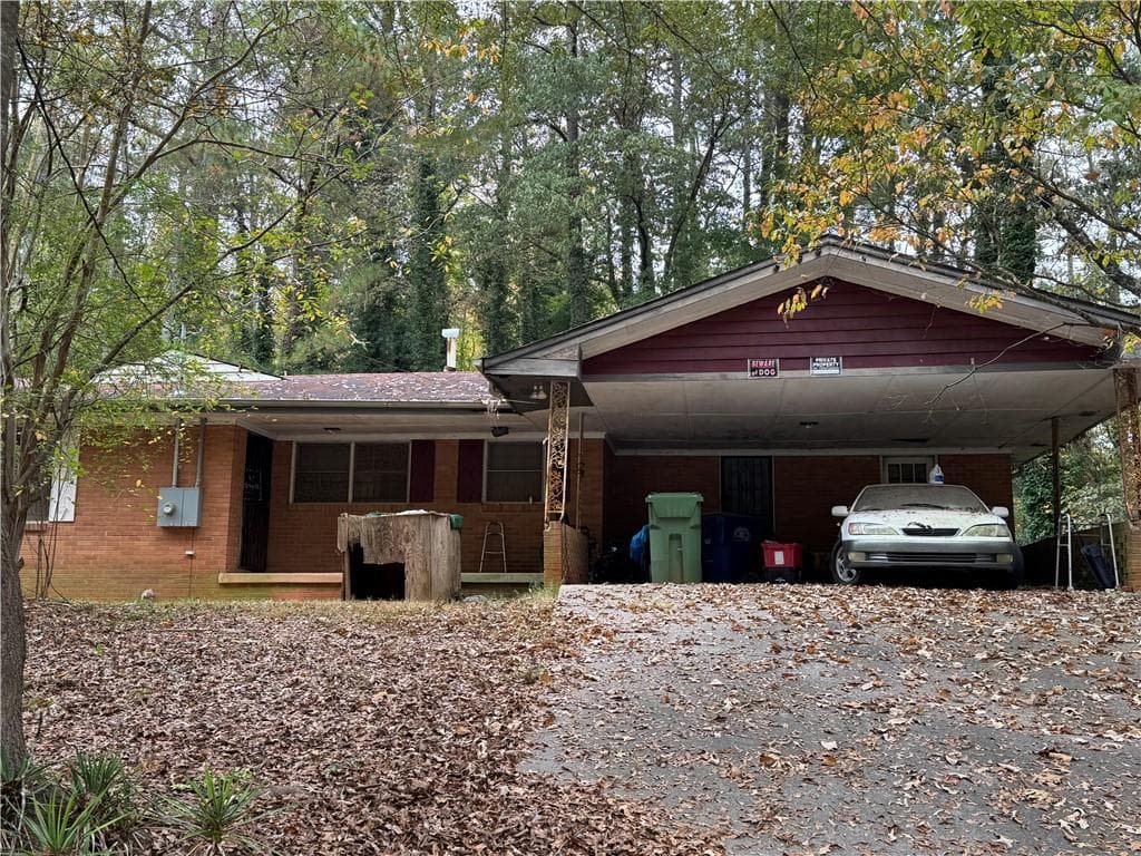 3 bedroom, 3 bathroom, 1,265 sq ft single family residence sold at 2364 El Paso Road, Atlanta, GA 30331