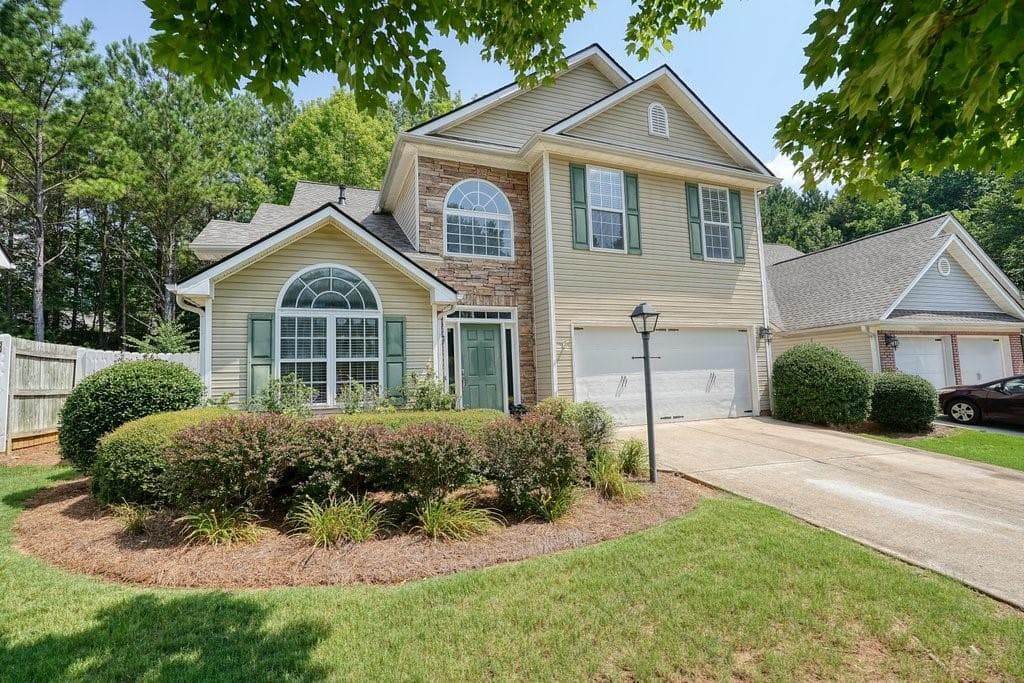 2582 Centennial Commons Bluff, Acworth, GA 30102 — most recent listing photo