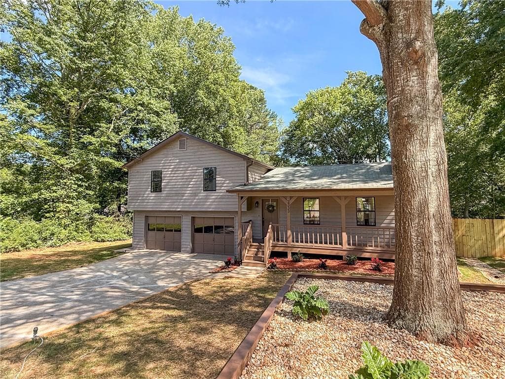 3 bedroom, 2 bathroom, 1,304 sq ft single family residence sold at 2333 Targa Lane, Marietta, GA 30064