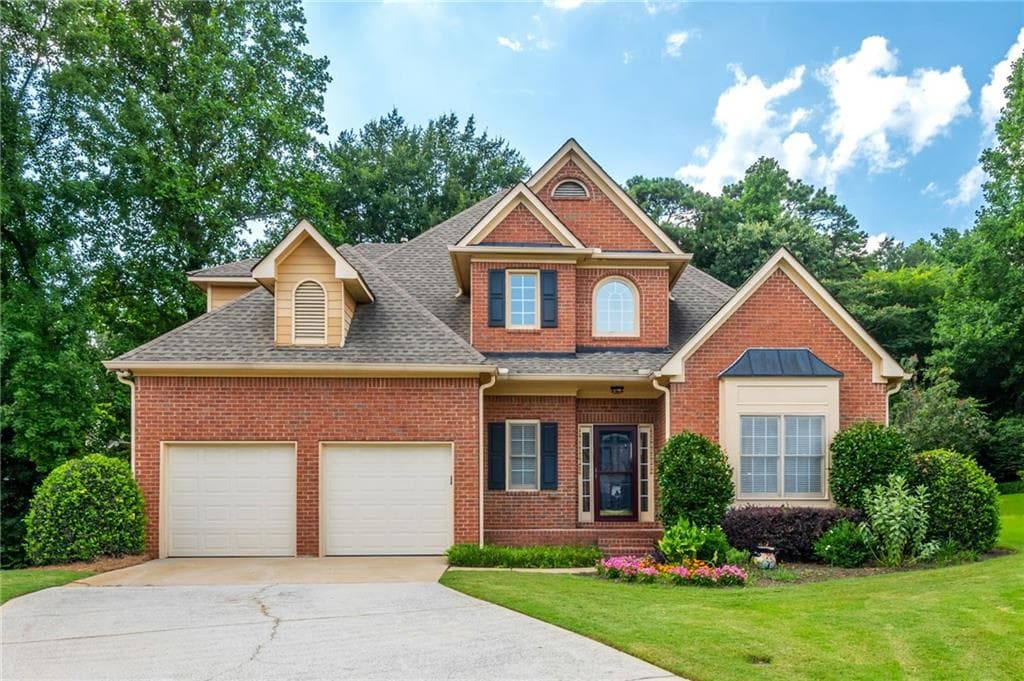 6 bedroom, 5 bathroom, 5,000 sq ft single family residence sold at 1035 Lancaster Walk, Atlanta, GA 30328