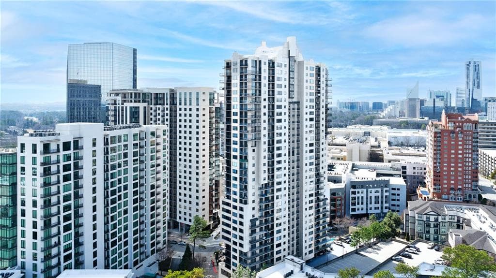 2 bedroom, 2 bathroom, 1,265 sq ft condominium sold at 3481 Lakeside Drive 2207, Atlanta, GA 30326