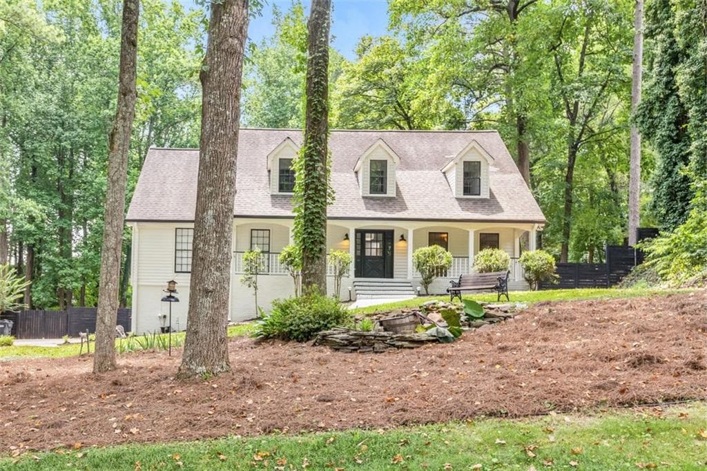 5 bedroom, 4 bathroom, 3,671 sq ft single family residence sold at 1552 Hillhaven Drive, Marietta, GA 30062