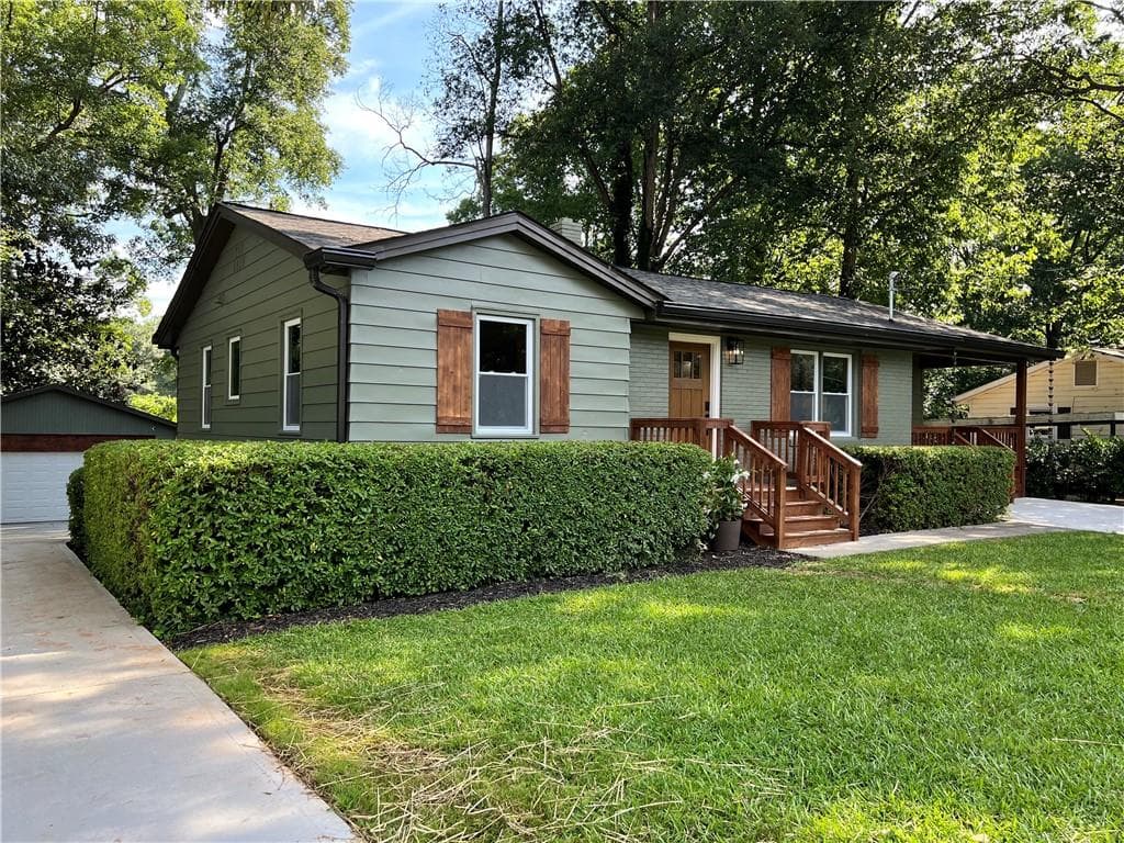 995 Valley Drive, Smyrna, GA 30080 — most recent listing photo
