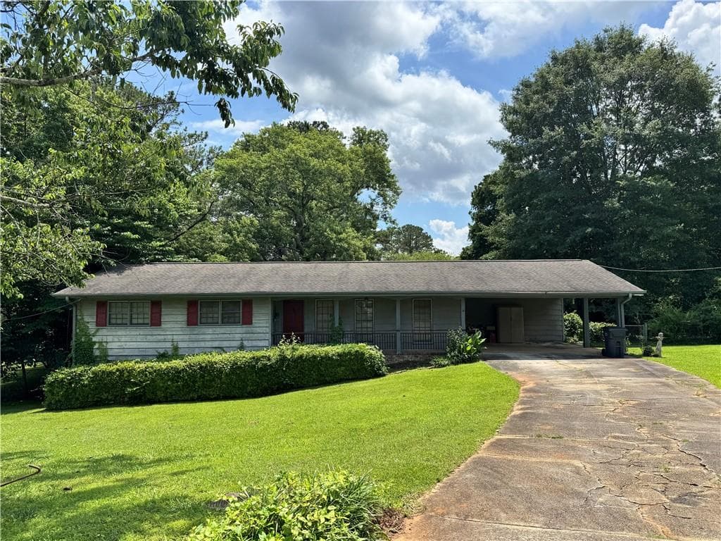 3 bedroom, 2 bathroom, 1,956 sq ft single family residence sold at 120 Kings Court, Lawrenceville, GA 30044