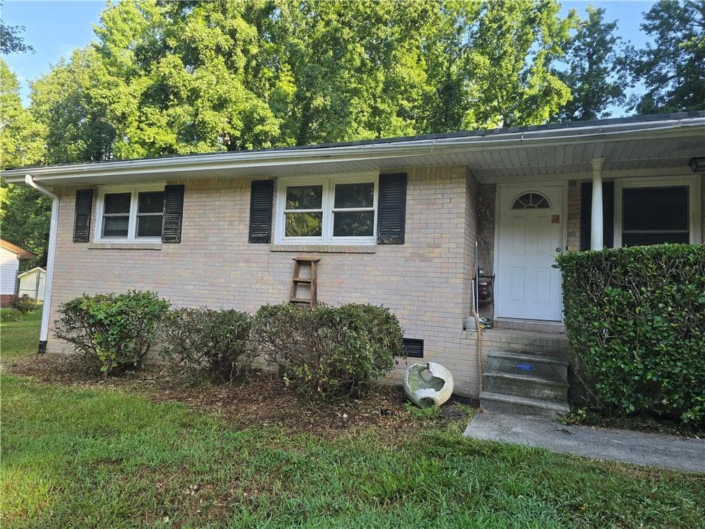 3 bedroom, 2 bathroom, 1,656 sq ft single family residence sold at 1431 Mohawk Drive, Lawrenceville, GA 30043