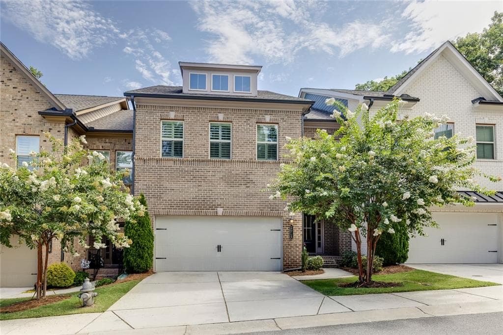 5 bedroom, 5 bathroom, 4,042 sq ft townhouse sold at 1616 Prestwick Lane, Dunwoody, GA 30338