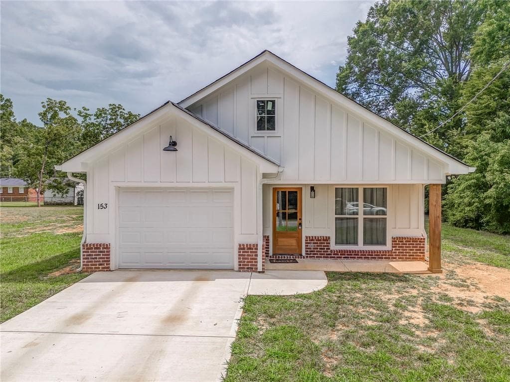 153 Irwin st, Cedartown, GA 30125 — most recent listing photo