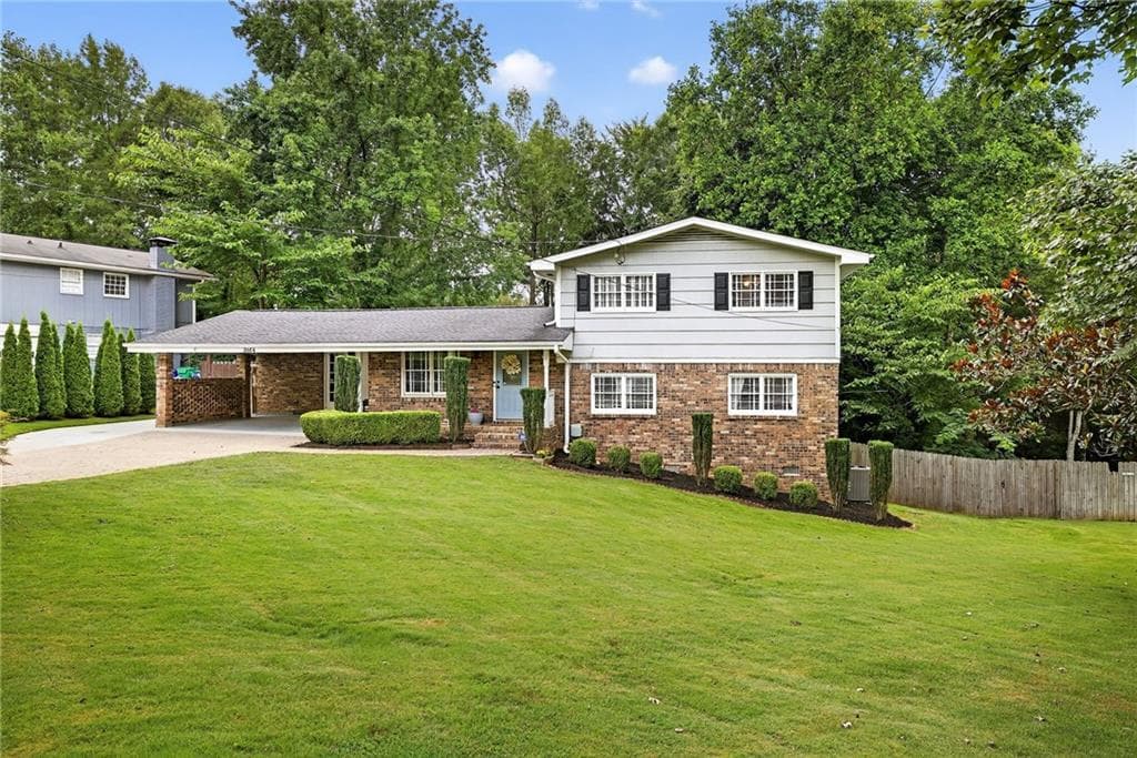 5 bedroom, 4 bathroom, 2,655 sq ft single family residence sold at 2864 Fontainebleau Drive, Atlanta, GA 30360