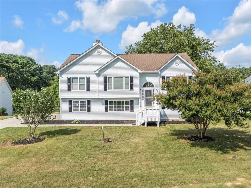 4 bedroom, 3 bathroom, 2,484 sq ft single family residence sold at 1350 Summer Lake Terrace, Loganville, GA 30052