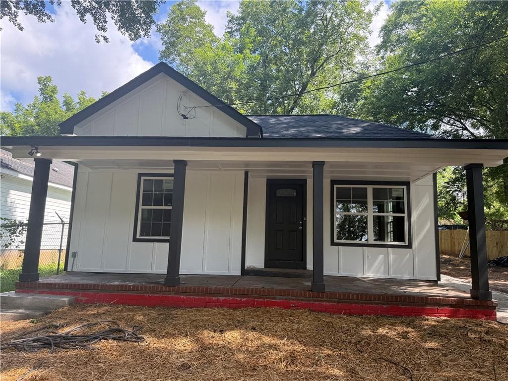 3 bedroom, 2 bathroom, 1,414 sq ft single family residence sold at 633 Langston Drive, Atlanta, GA 30315