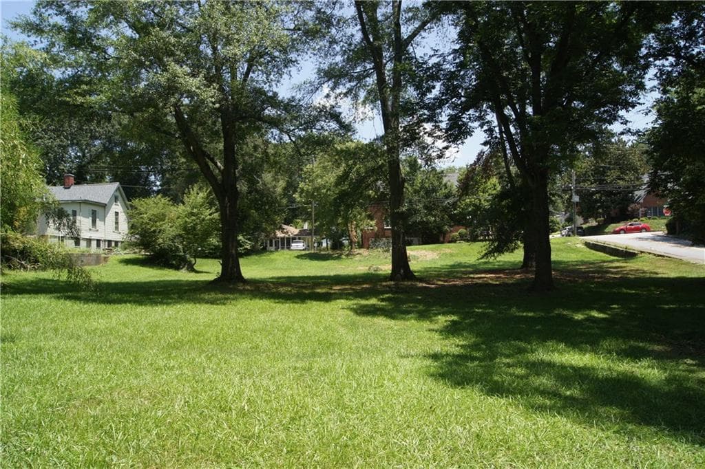 other sold at 581 Bradford Street, Gainesville, GA 30501