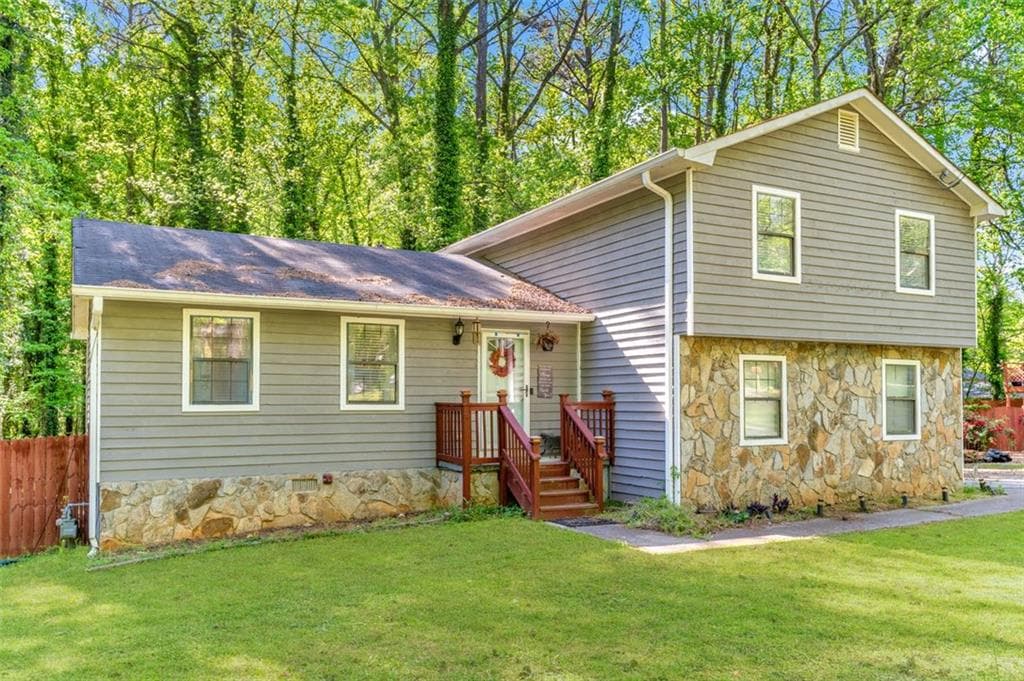 484 ABERDEEN Drive, Stone Mountain, GA 30083 — most recent listing photo