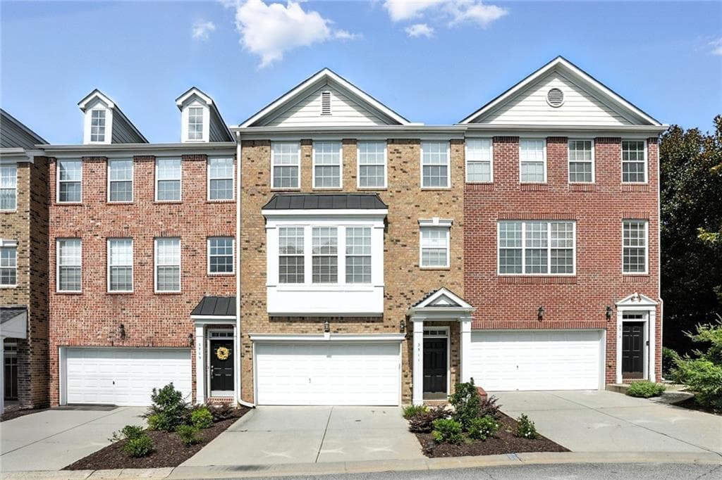 4 bedroom, 4 bathroom, 2,501 sq ft townhouse sold at 3511 Chattahoochee Summit Lane, Atlanta, GA 30339