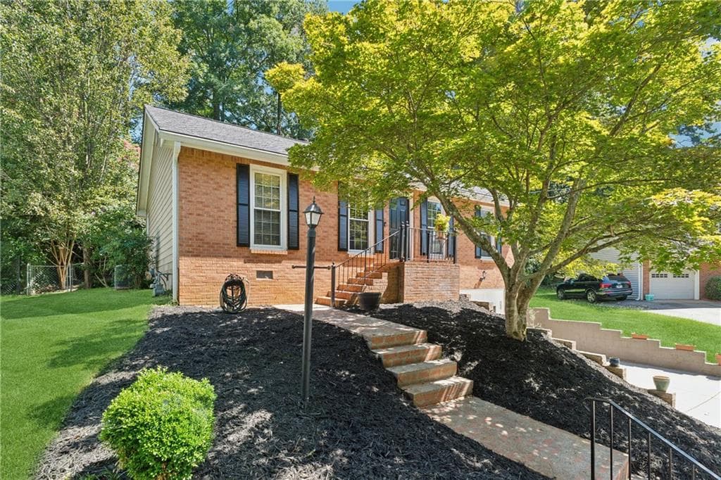 2 bedroom, 2 bathroom, 1,496 sq ft single family residence sold at 3238 Valaire Drive, Decatur, GA 30033