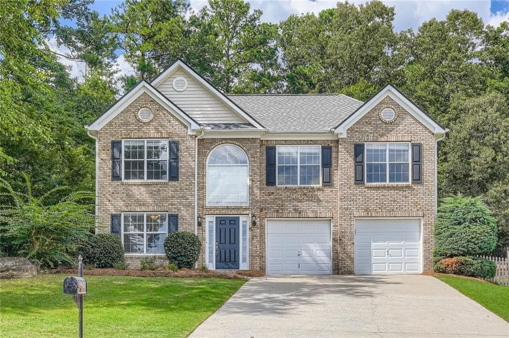 3 bedroom, 3 bathroom, 2,496 sq ft single family residence sold at 1241 Wandering Vine Court, Mableton, GA 30126