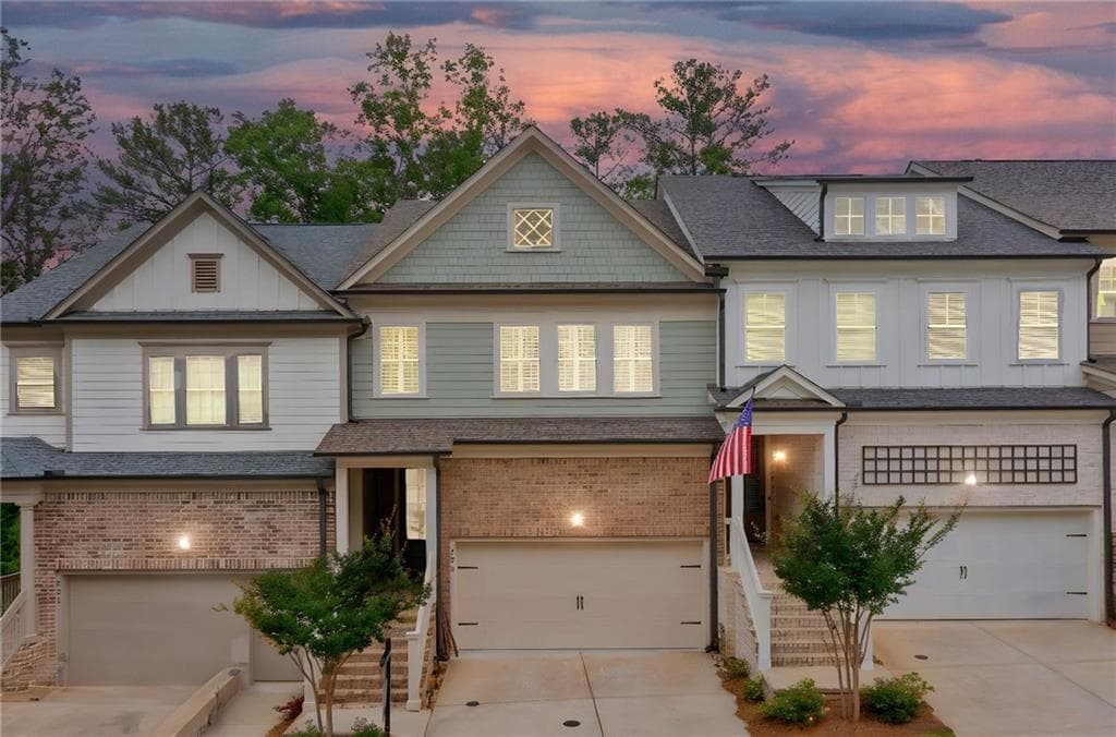 3 bedroom, 4 bathroom, 2,600 sq ft townhouse sold at 233 Retreat Lane, Canton, GA 30114