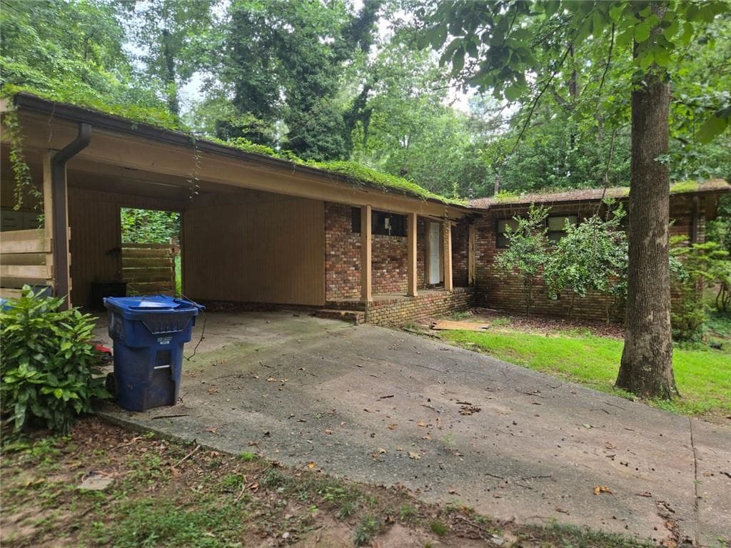 3 bedroom, 2 bathroom, 1,308 sq ft single family residence sold at 2484 Mobley Court, Atlanta, GA 30315